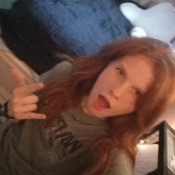 Meet your Posher, Gabrielle - Picture 1 of 1